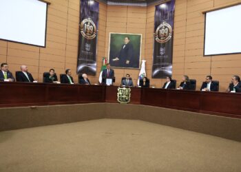 Otorgan presea “Emilio Portes Gil” del Poder Judicial al Lic. Aníbal Pérez Vargas