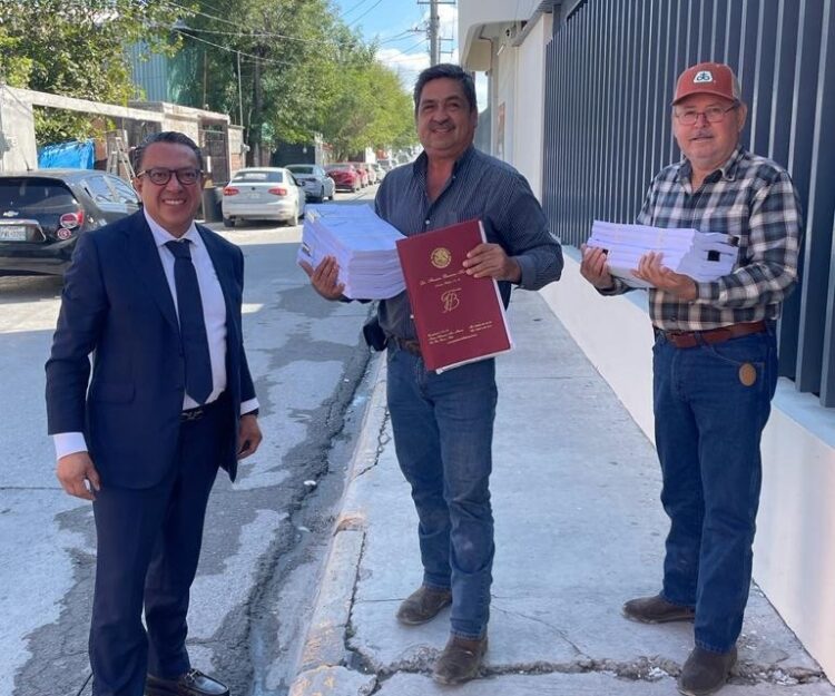 Presentan usuarios del Distrito 026 demanda contra CONAGUA y Gobierno de Nuevo Léon