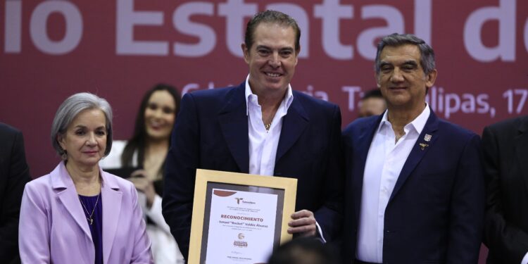 Entrega Américo Villarreal Premio Estatal del Deporte 2023 en Tamaulipas