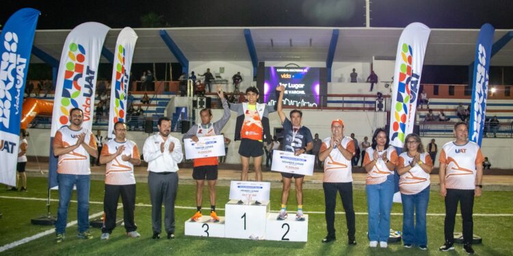 Realiza UAT con éxito la primera carrera nocturna 5k en Ciudad Victoria