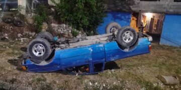 Vuelca camioneta en la Col. Horacio Terán de Cd. Victoria