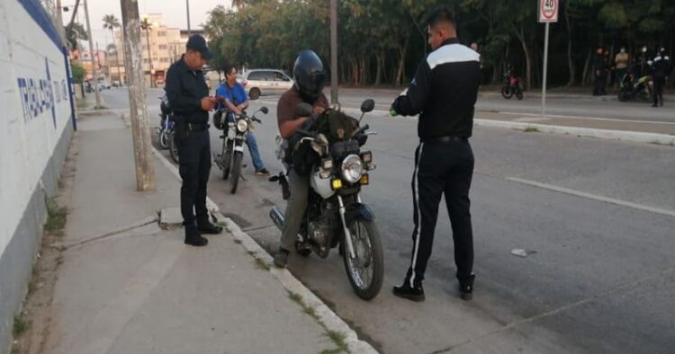 Se disparan robos domiciliarios y a Oxxos en motocicletas en sur de Tamaulipas