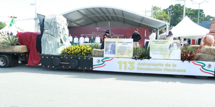 Preside Américo Villarreal desfile del 113 aniversario de la Revolución Mexicana en Tamaulipas