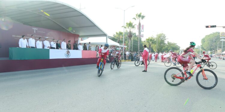Preside Américo Villarreal desfile del 113 aniversario de la Revolución Mexicana en Tamaulipas
