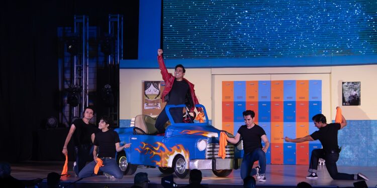 Todo un éxito el musical Vaselina presentado por la UAT en Cd. Victoria