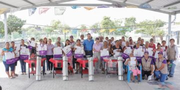 Entrega DIF Tamaulipas 30 estufas ecológicas en González