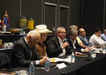 Alertan productores sobre iniciativa de ley que cambiaría reglas del uso de plaguicidas