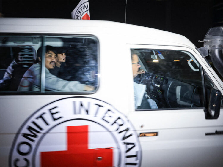 En tercer día, Hamás libera a 17 rehenes; mexicanos siguen retenidos