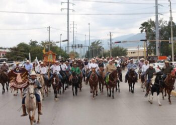 Presidente municipal de Victoria participa en cabalgata “Ruta del Cuerudo”.