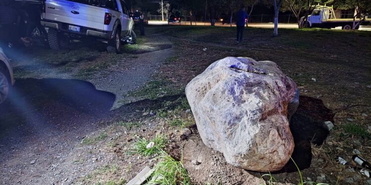 Borracho pega a 10 autos en Col. Libertad y termina loca huida “en panteón”