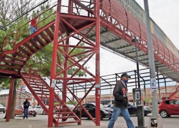 Plantea Diputado exhorto a Obras Públicas para que construya puentes peatonales