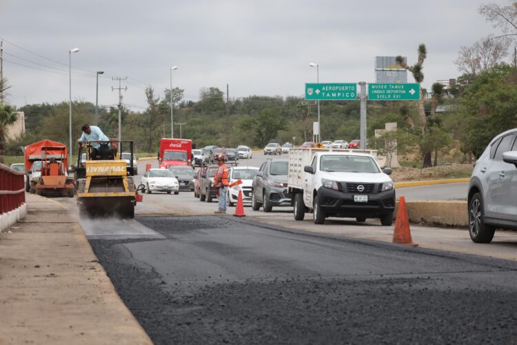Continúa Municipio restaurando vialidades primarias de la ciudad.