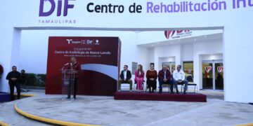 Inaugura Américo Villarreal Centro de Radiología y supervisa hospitales en Nuevo Laredo