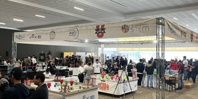 Destacan estudiantes tamaulipecos en Torneo Internacional de Robótica
