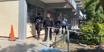 Amenaza de bomba en Secundaria General 1 de Victoria