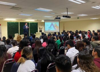 Imparte la UAT talleres de educación financiera para estudiantes