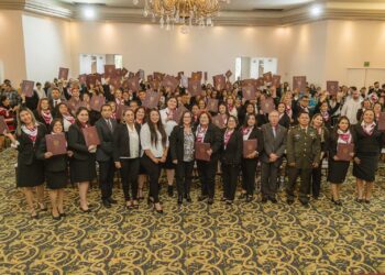 Egresan licenciados y másteres del Centro de Actualización del Magisterio en Tamaulipas