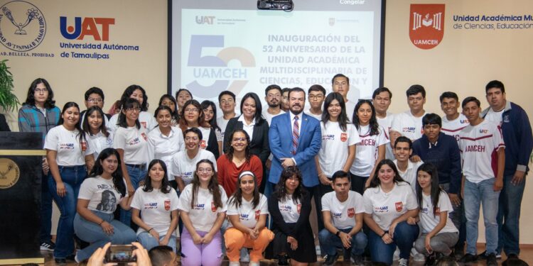 Celebra la UAMCEH UAT 52 años de formar profesionales de excelencia