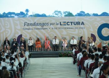 Leer para fortalecer la transformación, pide Américo Villarreal a estudiantes