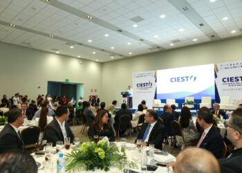 Reafirma Américo Villarreal apoyo a empresarios para atraer inversiones a Tamaulipas