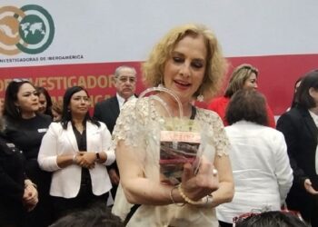 Dicta Beatriz Gutiérrez conferencia sobre humanismo en Tampico
