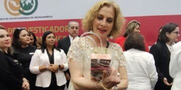 Dicta Beatriz Gutiérrez conferencia sobre humanismo en Tampico