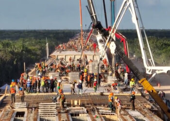 López Obrador supervisa obras en Quintana Roo después de participar en APEC