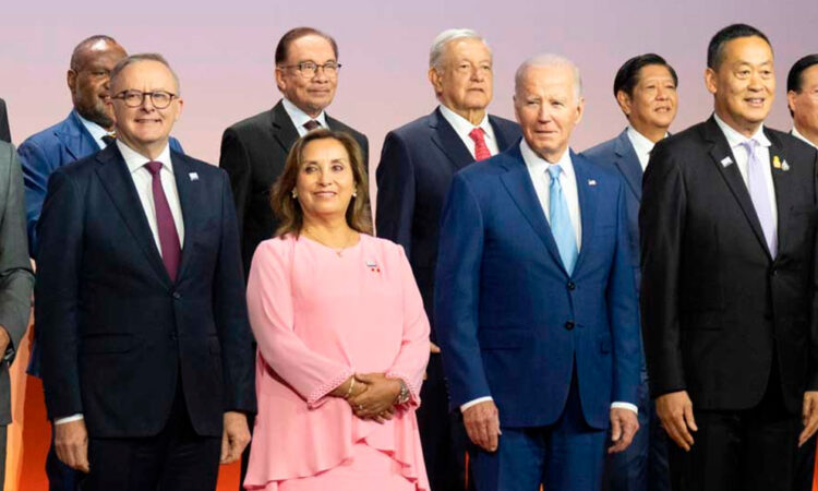 Encuentros y desencuentros: AMLO en la APEC, primer encuentro con potencias mundiales