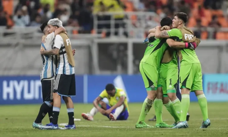 Argentina avanza a semifinales al aplastar a Brasil en el mundial sub 17