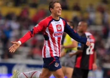 Gignac asegura el regreso de Chicharito a Chivas
