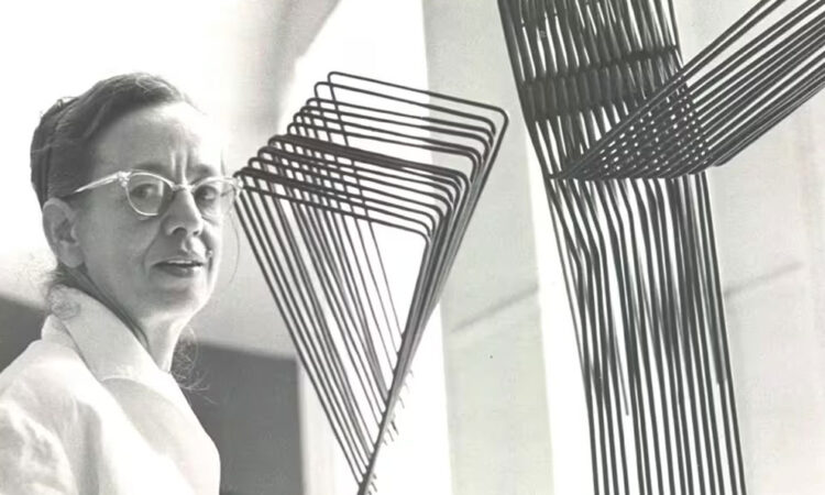 Gego: Midiendo el infinito en el museo Guggenheim Bilbao