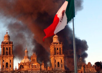 Monitoreo continuo de calidad del aire tras incendio en centro de CDMX