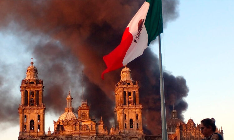 Monitoreo continuo de calidad del aire tras incendio en centro de CDMX