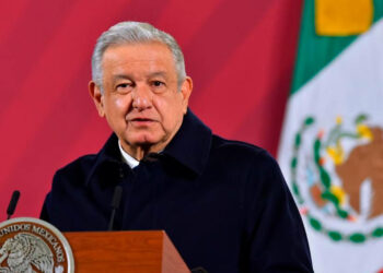 AMLO anuncia inauguración de “Megafarmacia” en diciembre para combatir desabasto