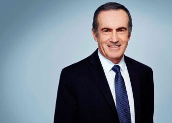 Andrés Oppenheimer analiza la relación entre crecimiento económico y felicidad en su nuevo libro “Cómo salir del pozo”