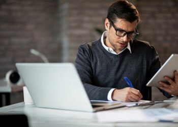 Desde Cálculos Precisos hasta Satisfacción del Empleado: Administración de Nómina de Principio a Fin