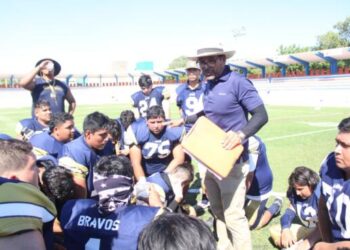 Bravos y Zorros definirán campeonato en final de novatos de LUFAUAT