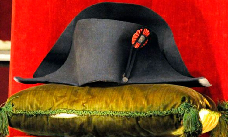 Bicornio de Napoleón, Símbolo histórico, saldrá a subasta con estimación de hasta 800,000 euros