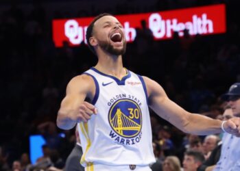 Arranque perfecto de Stephen Curry lo perfila como candidato al MVP