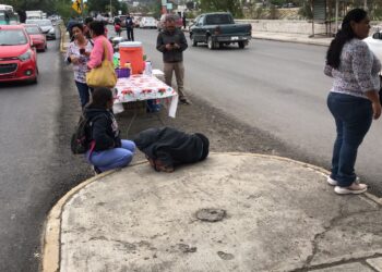 Camioneta atropella a señora en cruce del 7 Bulevar Praxedis Balboa