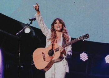 Kany García enciende Puebla con su ‘Gira México 2023’