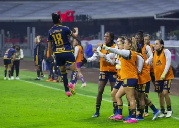 Tigres golea al América y se acerca al título