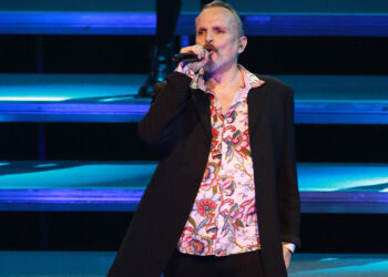 Miguel Bosé Retorna Triunfalmente a su Hogar en la Ciudad de México