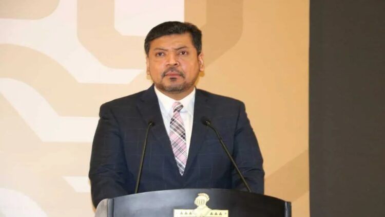 Luis Enrique Orozco designado como gobernador interino de Nuevo León tras sesión legislativa tumultuosa