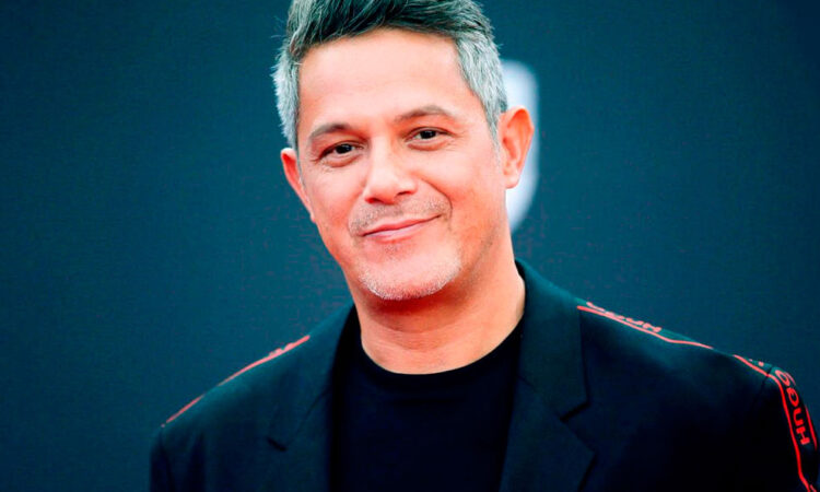 Alejandro Sanz donará más de medio mdp a damnificados de Acapulco