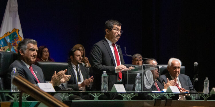 Reafirma gobernador Américo Villarreal respaldo a la Universidad Autónoma de Tamaulipas