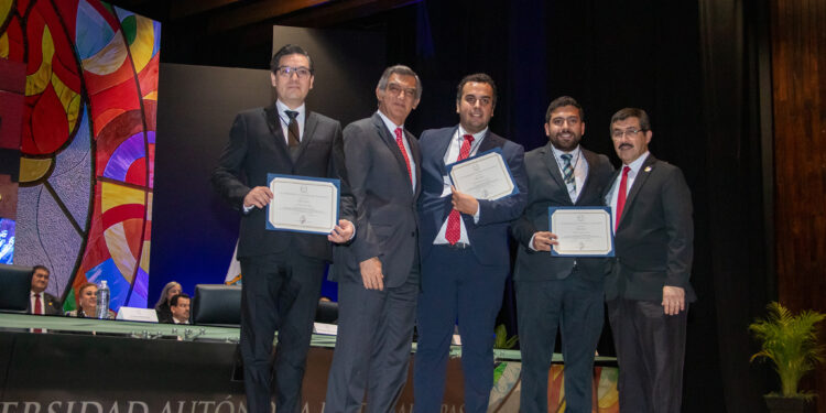 Reafirma gobernador Américo Villarreal respaldo a la Universidad Autónoma de Tamaulipas