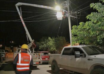 Mejora Gobierno de Victoria alumbrado público en diversas áreas de la ciudad