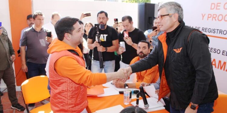 Luis Torre, Mayra Benavides y Melissa Mireles fórmula de MC en Victoria