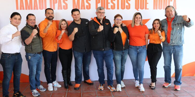 Luis Torre, Mayra Benavides y Melissa Mireles fórmula de MC en Victoria